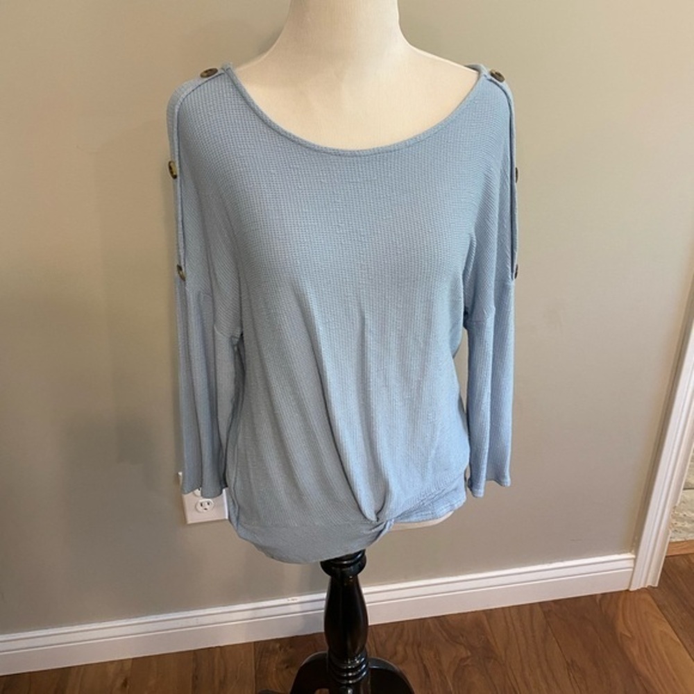 Hanger 55 Women's Light Blue Thermal Button-Detail Top